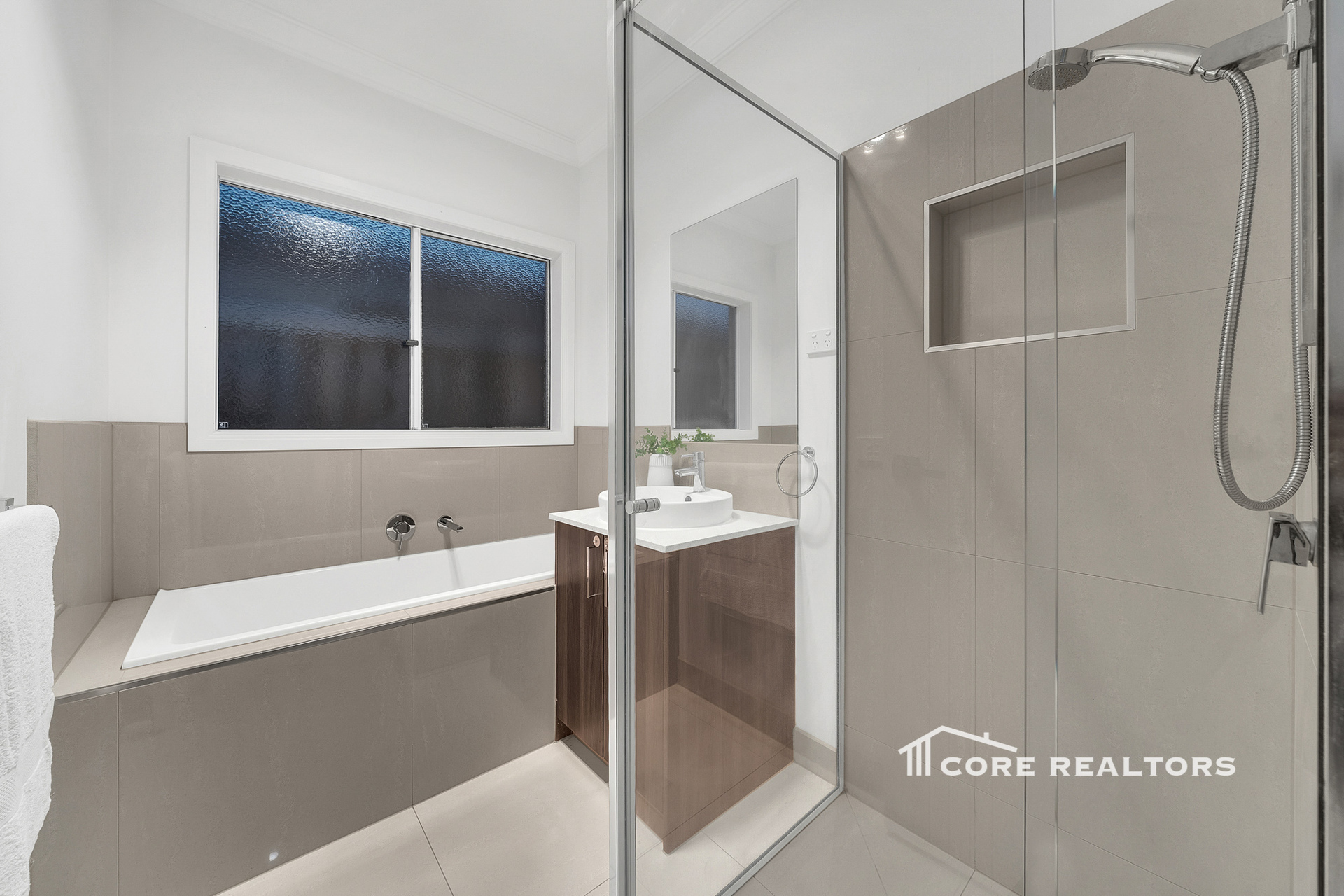 176999938502085304-rsd